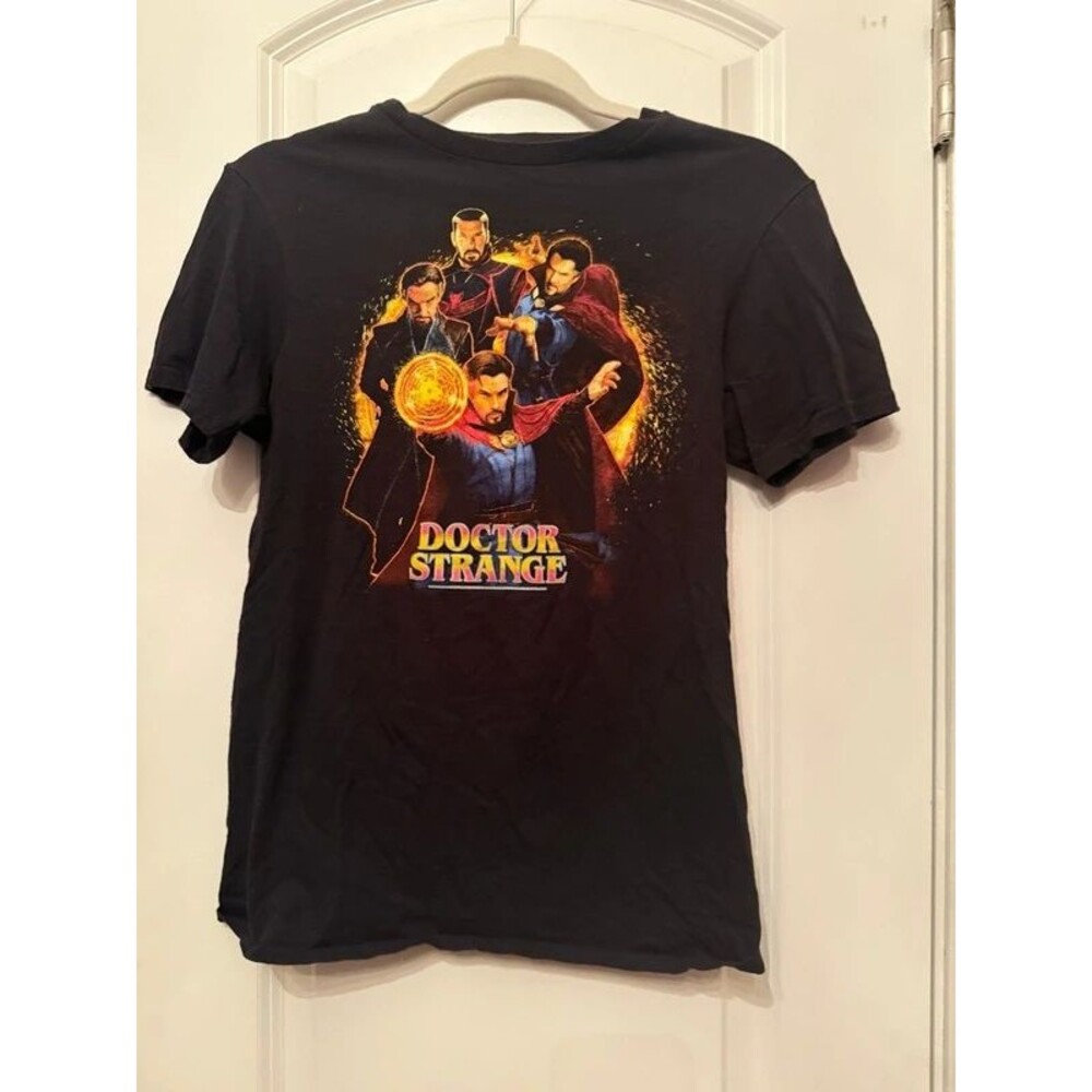 Dr. Strange T-shirt from Hot Topic Size Small Unisex
